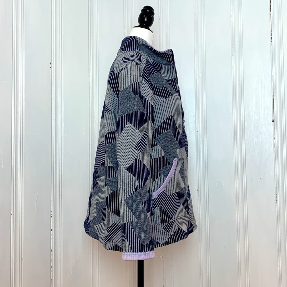 Geometrical lavender, navy and light grey quilted jacket - Picture 2 of 7